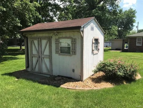 802 Hanover St in Germantown, IL - Building Photo - Building Photo