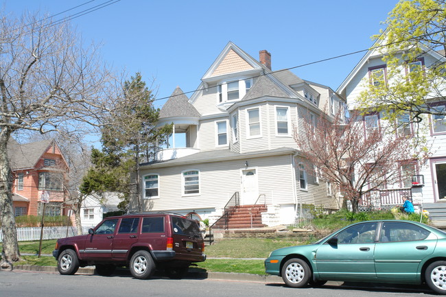 614 1st Ave in Asbury Park, NJ - Building Photo - Building Photo