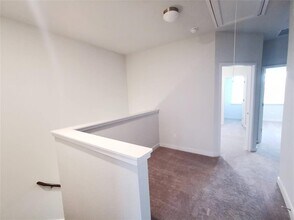 605 W South St in Leander, TX - Foto de edificio - Building Photo