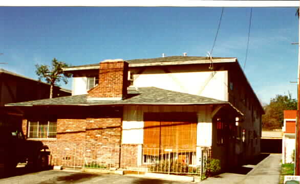 12817 Kling St in North Hollywood, CA - Building Photo - Building Photo