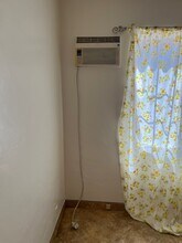 9829 San Gabriel Ave, Unit South Gate in South Gate, CA - Foto de edificio - Building Photo