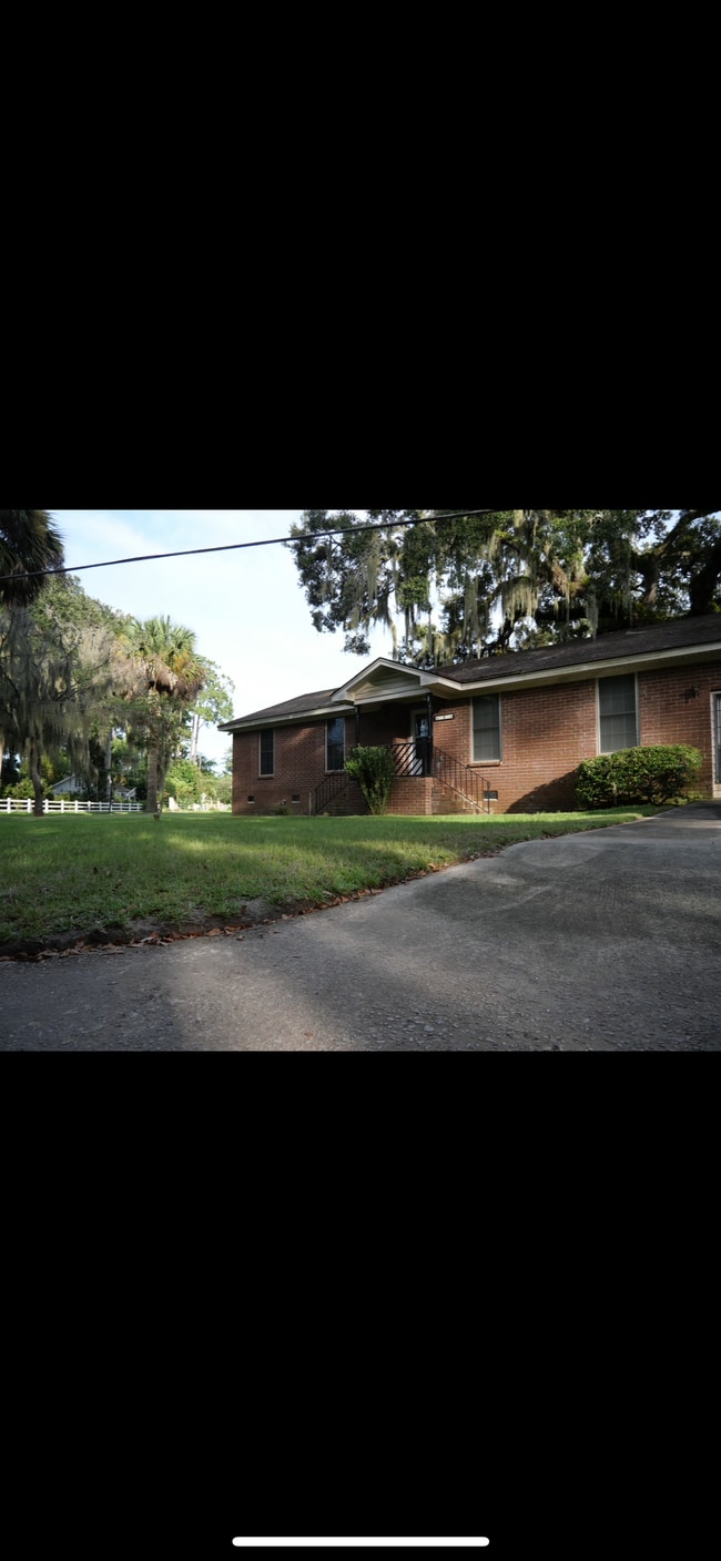 property at 1 Moon River Ct