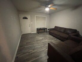 505 S Urbana Ave in Urbana, IL - Building Photo