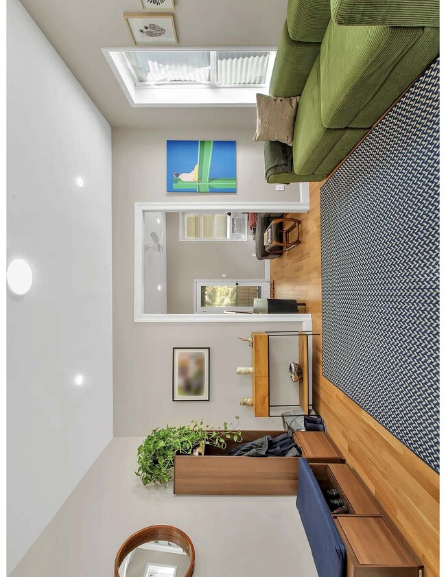 106 E 32nd St, Unit 4