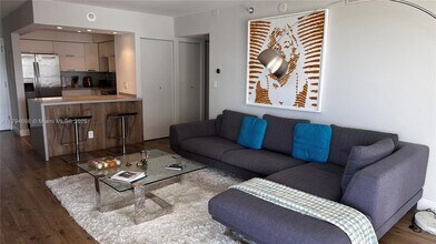 20225 NE 34th Ct in Miami, FL - Building Photo - Building Photo