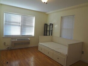 206 36th St in Union City, NJ - Building Photo - Building Photo