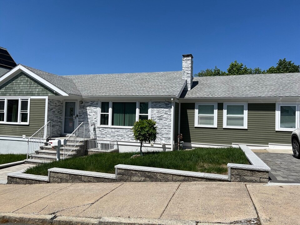 38 Garland St in Everett, MA - Building Photo