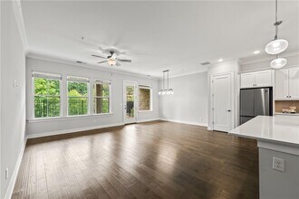 240 Walker Ave in Roswell, GA - Building Photo - Building Photo