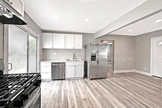 12124 E Orell Rd in Louisville, KY - Building Photo - Building Photo