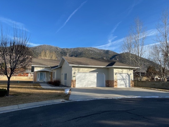 94 Ben Hogan Dr in Butte, MT - Foto de edificio