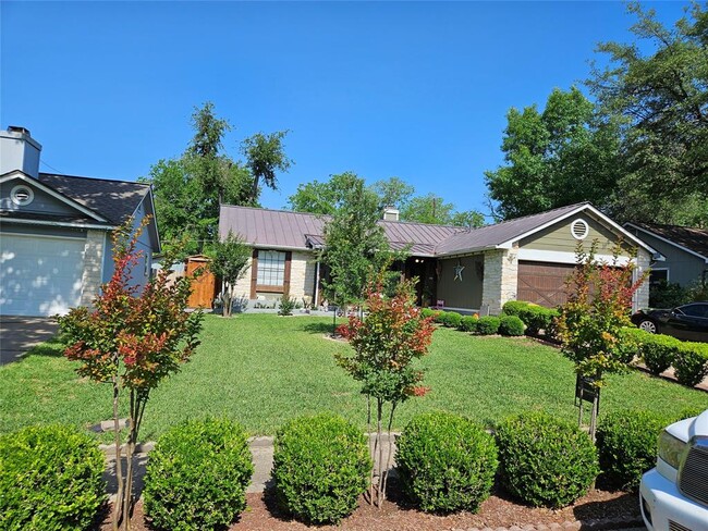 9112 United Kingdom Dr in Austin, TX - Building Photo - Building Photo