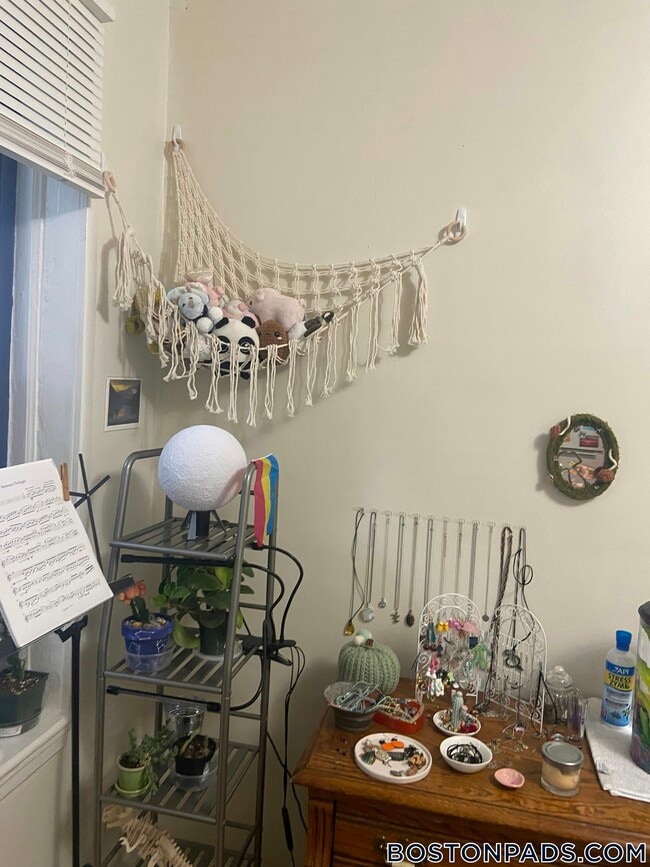 property at 53 Fellsway W