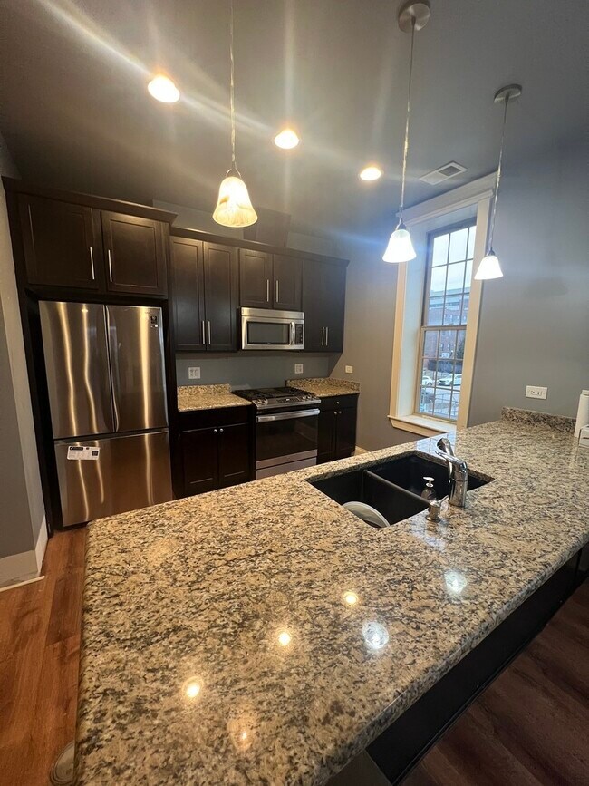 4956 S Vincennes Ave in Chicago, IL - Building Photo - Building Photo