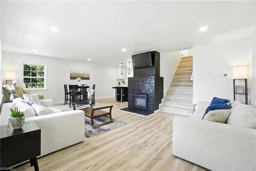 322 Naval Base Rd in Norfolk, VA - Building Photo