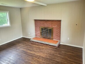 136 Sawyer Dr in Aliquippa, PA - Building Photo - Building Photo