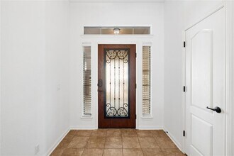 250 Maeves Way in Austin, TX - Building Photo - Building Photo