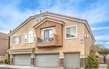 8688 Tom Noon Ave in Las Vegas, NV - Building Photo - Building Photo