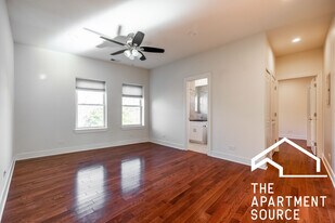 1159 W Lunt Ave in Chicago, IL - Building Photo