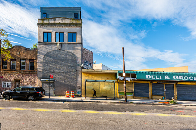 1521 E New York Ave in Brooklyn, NY - Building Photo - Building Photo