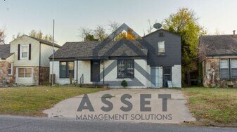 5924 NW 42nd St in Warr Acres, OK - Building Photo