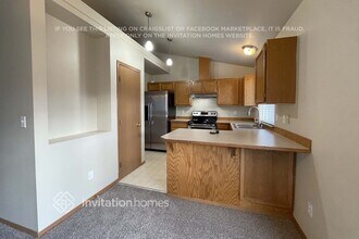 2404 159th St Ct E in Tacoma, WA - Foto de edificio - Building Photo