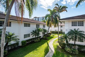 Legacy at Dadeland in Miami, FL - Building Photo - Building Photo