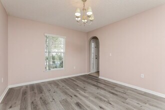 2142 Sandridge Cir in Eustis, FL - Building Photo - Building Photo