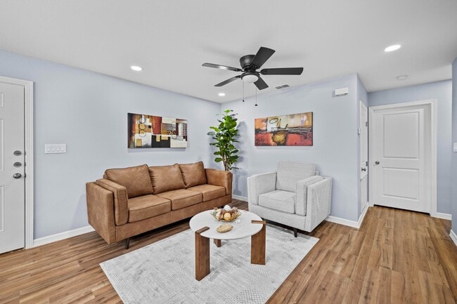 property at 2204 Northridge Ave