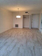 901 Hillcrest Dr in Hollywood, FL - Foto de edificio - Building Photo