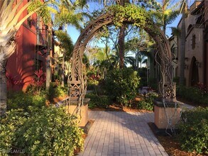 9126 Chula Vista St in Naples, FL - Building Photo - Building Photo