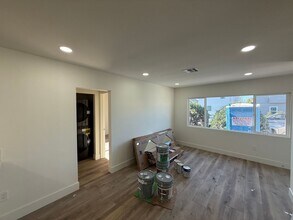 6255-6257 Stewart St in San Diego, CA - Building Photo - Building Photo