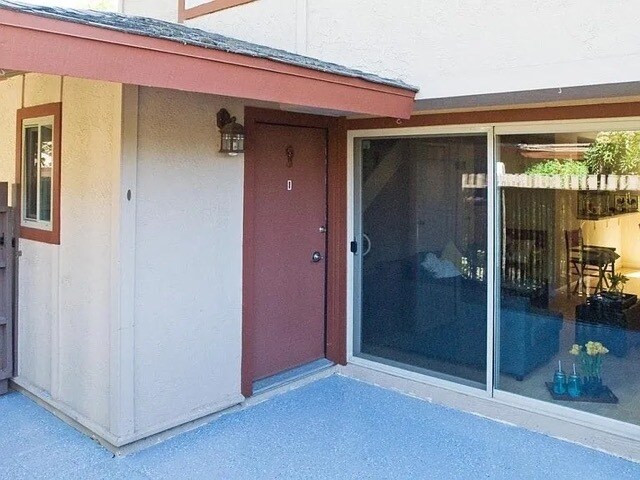 215 Red Oak Dr in Sunnyvale, CA - Building Photo