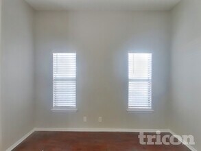 8035 Dove Trail Dr in San Antonio, TX - Building Photo - Building Photo