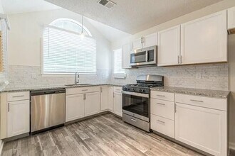 5545 Northcut Dr in Atlanta, GA - Building Photo - Building Photo