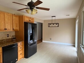 712 S 4th Ave in Galloway, NJ - Building Photo - Building Photo