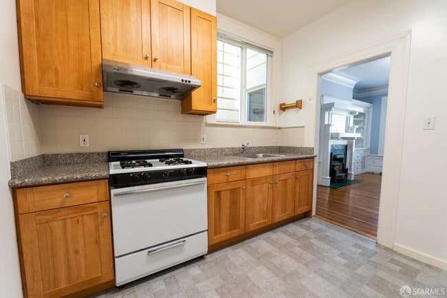 1846 Larkin St in San Francisco, CA - Building Photo - Building Photo