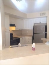 4658 Commander Dr, Unit 823 in Orlando, FL - Building Photo - Building Photo