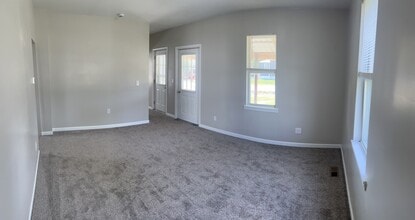 802 S Cuba St in Owensville, MO - Building Photo - Building Photo