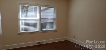 2019 Kenilworth Ave in Charlotte, NC - Foto de edificio - Building Photo