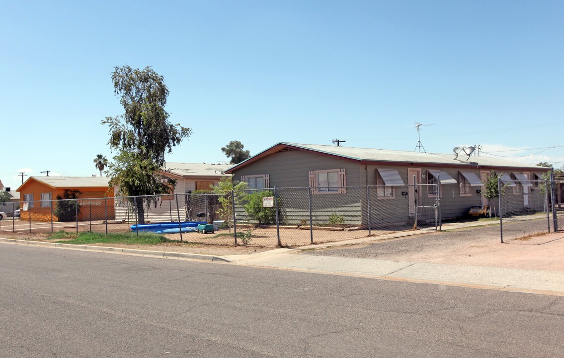 3420-3432 E Melvin St in Phoenix, AZ - Foto de edificio