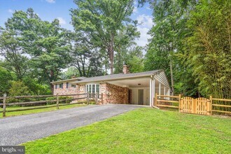 100 Carlisle Dr in Silver Spring, MD - Building Photo - Building Photo