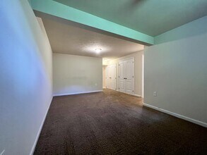 326 Falcon Run in Morgantown, WV - Building Photo - Building Photo