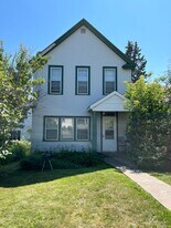 2866 Wicklow St in Duluth, MN - Building Photo