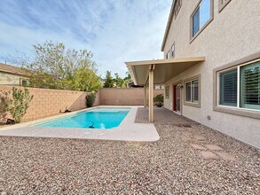 132 Dunblane St in Henderson, NV - Building Photo - Building Photo