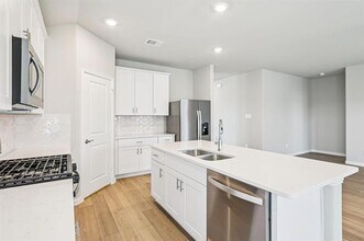 413 Loch Dr in Sherman, TX - Building Photo - Building Photo