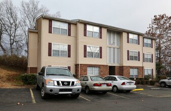 Southwood Apartments in Nashville, TN - Foto de edificio - Building Photo