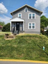 404 Jr Ave in Morgantown, WV - Building Photo - Building Photo