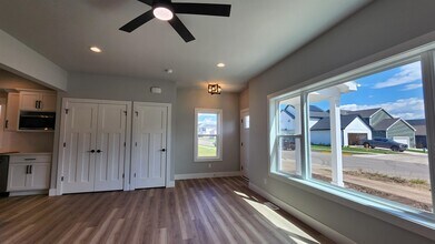4858 Suelo Rd in Fitchburg, WI - Building Photo - Building Photo