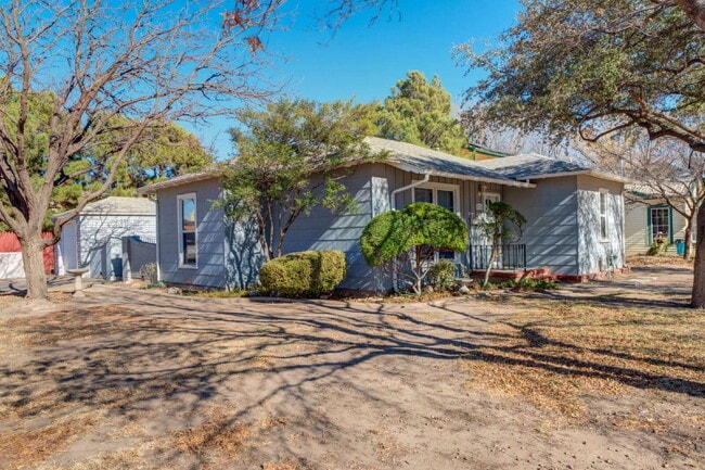 2710 27th St in Lubbock, TX - Building Photo - Building Photo