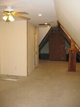 17 S Goodman St, Unit 2 in Rochester, NY - Building Photo - Building Photo